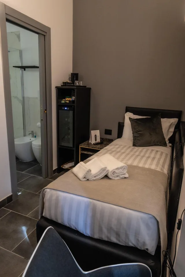 Room, Twin Beds, Relais Manzoni 7/10