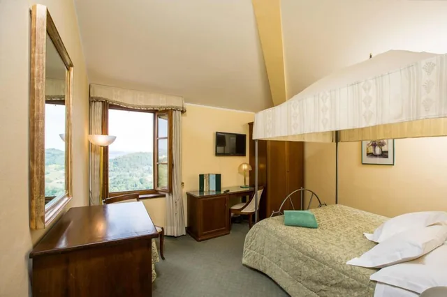 غرفة سوبيريور بسرير كوين، VIlla San Lucchese 2/8