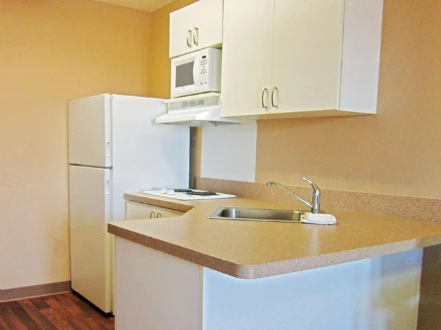 استوديو بسرير كينج لذوي الإعاقة، Studio 6 Suites Fresno North CA 8/10