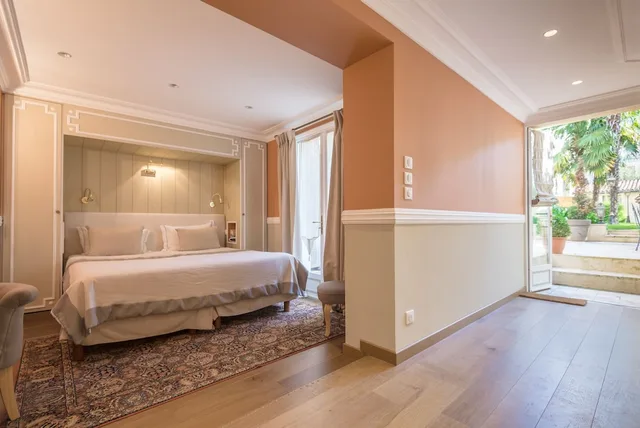 جناح، Victor Louis Villa 3/5