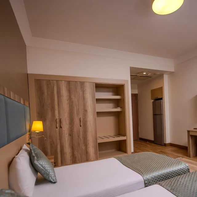 غرفة قياسية بسرير كينج، Mari Suites Hotel 4/7
