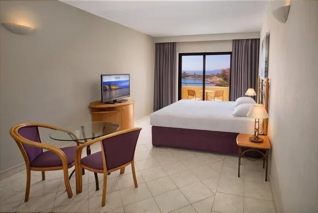 جناح سوبيريور بسرير كوين بإطلالة على البحر، Verdi St. George's Bay Marina 2/5