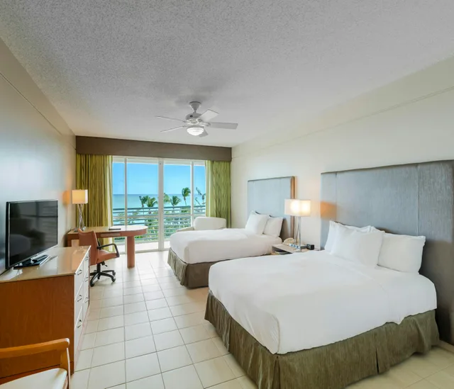 Deluxe, 2 Double Beds, Ocean Front، Hilton Ponce Golf & Casino Resort 2/4