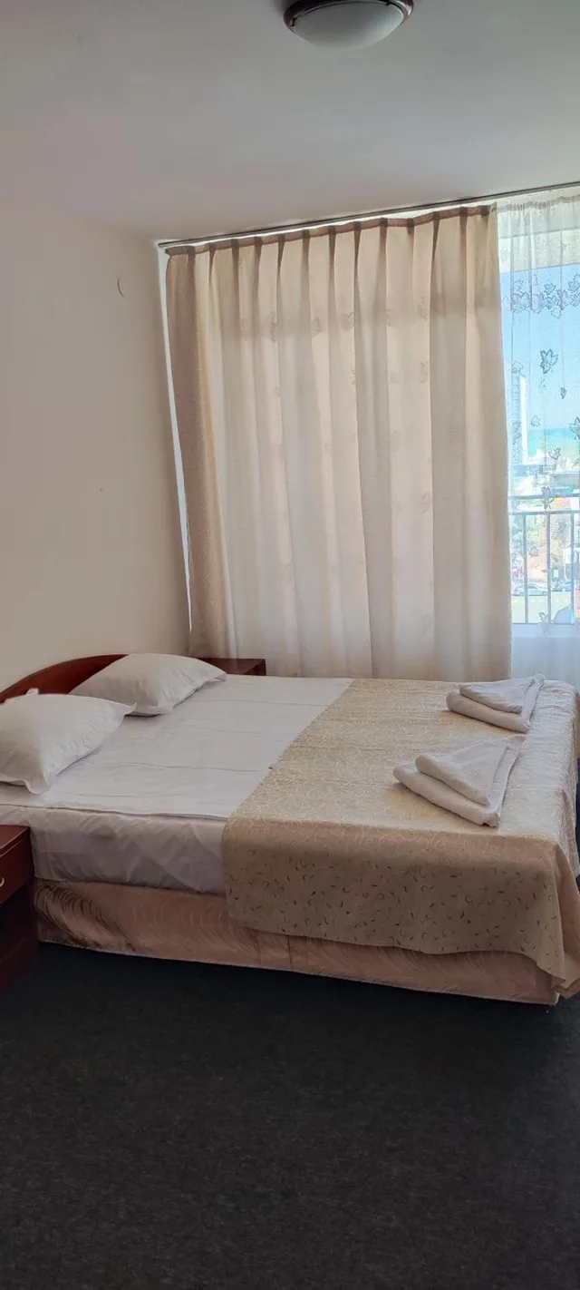 جناح جونيور، Hotel Arda 1/1