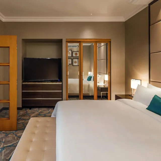 Senator, Suite, Executive Lounge Access، JW MARRIOTT BUCHAREST GRAND HOTEL 4/6