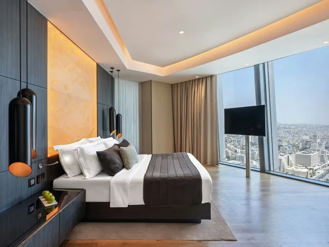 Crown, Suite, Boulevard View، Amman Rotana 2/6