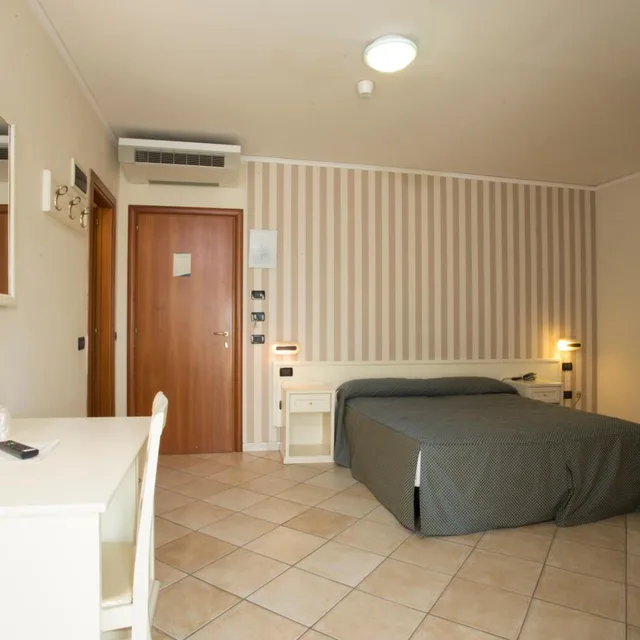 غرفة بسرير مزدوج، Hotel Villa Serena 4/10