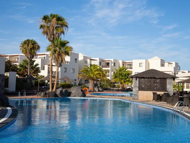 جناح بإطلالة على المسبح بغرفتي نوم، Vitalclass Lanzarote Sports & Wellness Resort 1/1