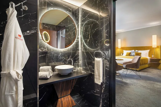جناح بسرير كينج وسرير كوين، Mamaison Hotel Chain Bridge Budapest 6/8