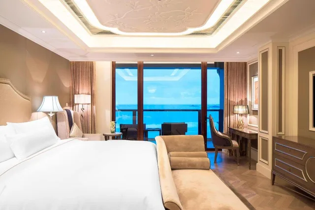 جناح رئاسي بسرير كينج بإطلالة على البحر بشرفة بغرفة نوم واحدة، The Westin Zhujiajian Resort Zhoushan 2/3