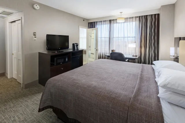 غرفة قياسية بسرير كينج بإطلالة على المدينة، Park Place Hotel 2/10