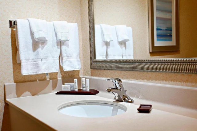 جناح تنفيذي، Fairfield Inn And Suites Sudbury 2/2