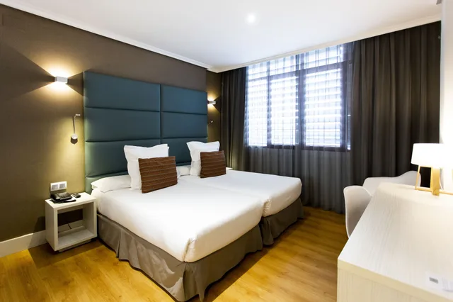 غرفة قياسية بسريرين منفصلين، Hotel Pax Guadalajara 3/7