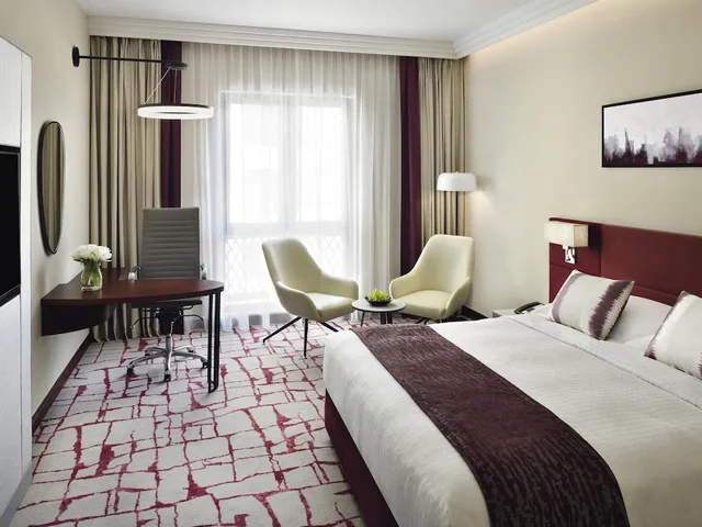 جناح ديلوكس بسرير كينج، Movenpick Bur Dubai 2/5