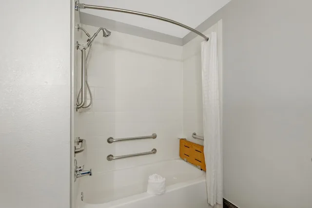 جناح بسرير كينج مع أريكة لذوي الإعاقة، Best Western Plus Omaha Airport Inn 8/9