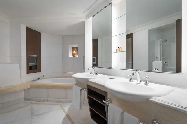 Deluxe, King Bed, Valley Wing، Shangri-La Singapore 2/2