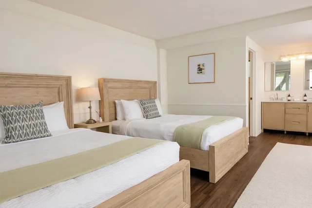 Room, 2 Queen Beds, East Wing، Outlook Inn On Orcas Island 1/3