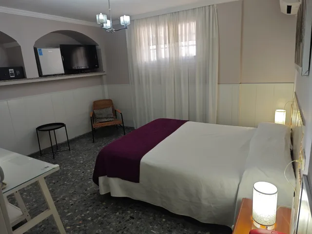 Semi Basement, Economy, Basement, Double Bed، Hotel Miraya 4/10