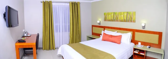 غرفة قياسية بسريرين منفصلين، Travelodge Gaborone 2/6