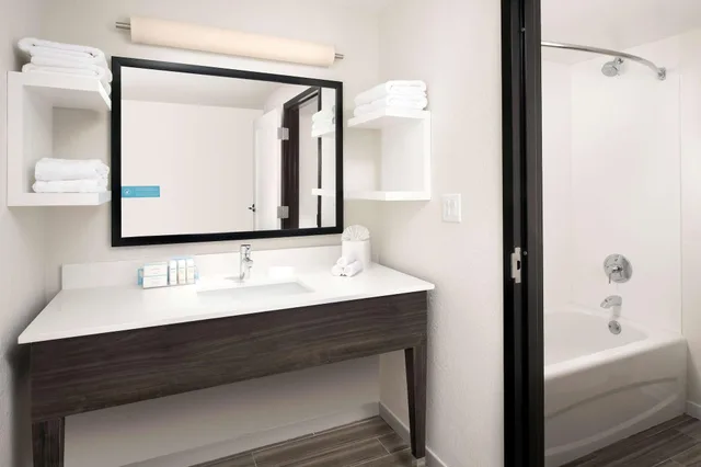جناح عائلي بغرفة نوم واحدة، Hampton Inn & Suites Anaheim - Garden Grove 1/1