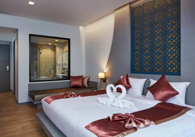 غرفة بسرير مزدوج أو سريرين منفصلين بإطلالة على المسبح، Ananta Burin Resort 1/5