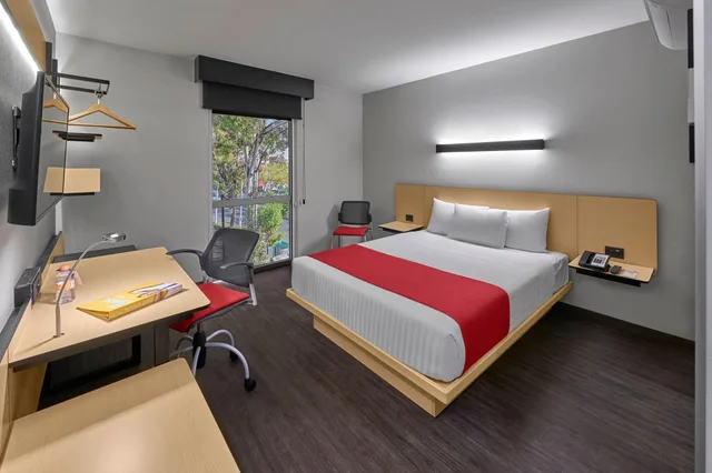 غرفة سوبيريور بسرير كينج، City Express By Marriott Ciudad de Mexico La Villa 5/7