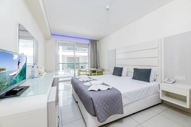 Twin Room Inland View، Tasia Maris Oasis Hotel 1/10
