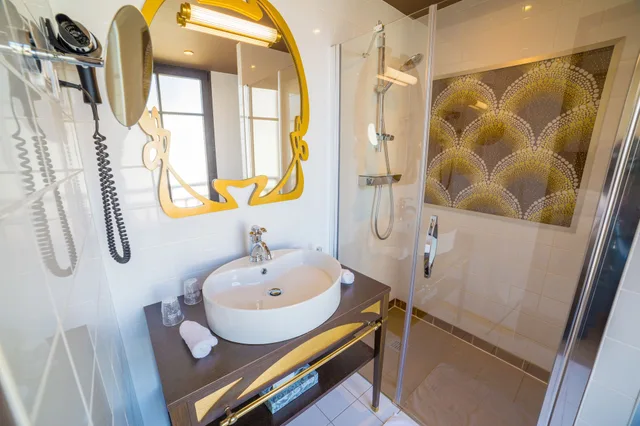 جناح جونيور بسريرين كوين، Hotel Jehan de Beauce 10/10