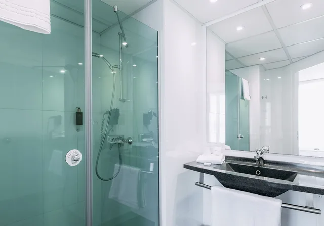 Chambre Twin Deluxe، Escale Oceania Marseille 3/3