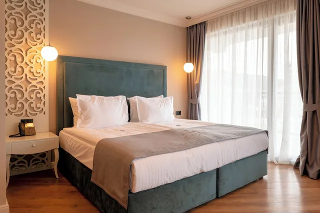 استوديو ديلوكس بسرير كينج بإطلالة على المتنزه مع أريكة، Casa di Fiore SPA and Medical Hotel 2/5