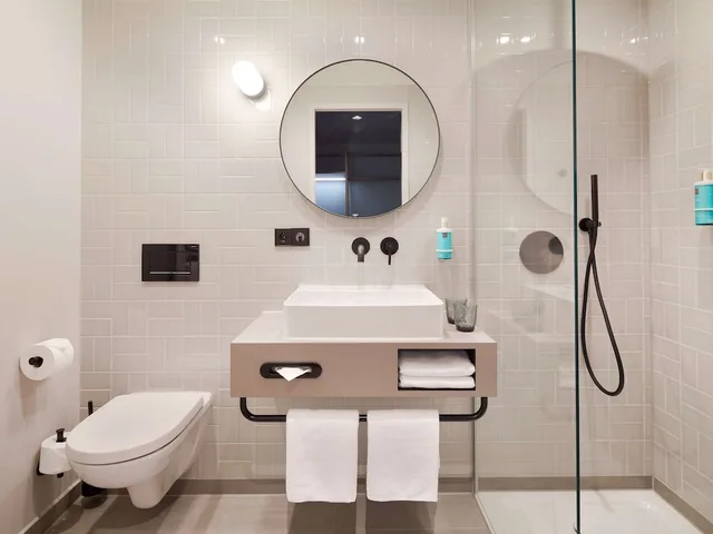 غرفة قياسية بسرير مزدوج، Novotel Hamburg Central Station 5/7