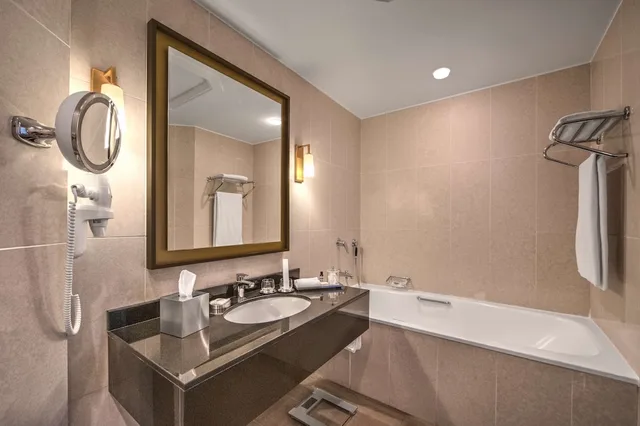 غرفة كلوب بسريرين منفصلين، Hyatt Regency Baku 7/9