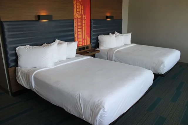 Room, 2 Queen Beds, Accessible, Aloft Syracuse Inner Harbor 2/7