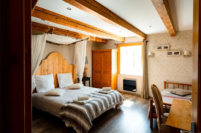 غرفة بريستيج ثلاثية بسرير كوين بإطلالة على الجبل، La Ferme de Jean 1/1