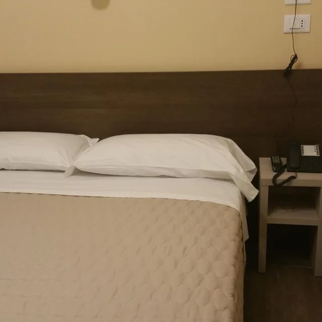 Room, Single, Hotel Tommaseo 9/10