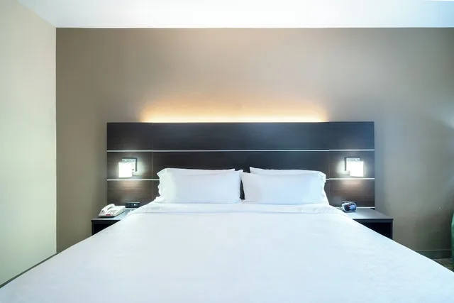 Suite, King Bed, Sofa, Holiday Inn Express Hotel Suites Ashland 1/4