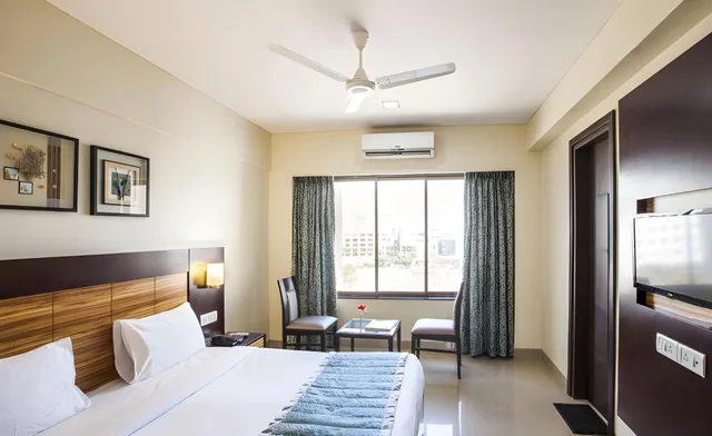 غرفة كلاسيكية بسرير مزدوج أو سريرين منفصلين، Hotel Reeva Suites 1/1