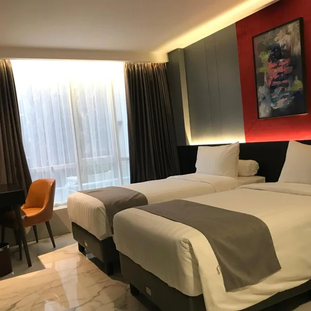 غرفة تنفيذية بسريرين منفصلين، Trio Azana Style Hotel Kebumen 3/6