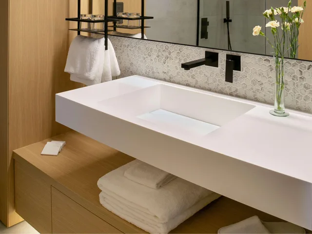 غرفة ديلوكس بسرير مزدوج بشرفة، Mercure Larnaca Beach Resort 5/6