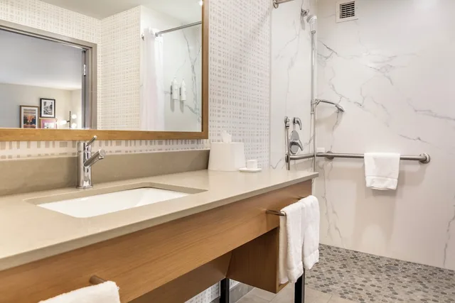 استوديو بسريرين كوين مع أريكة لذوي الإعاقة، Hampton Inn And Suites Cincinnati Uptown University Area Oh 5/6