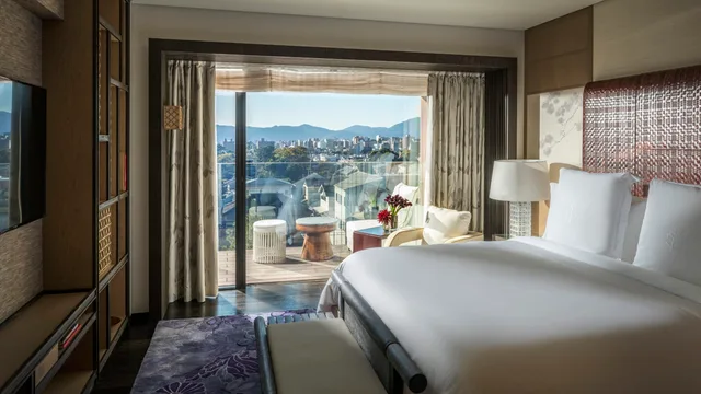 2 Bedrooms, Kyoto, Residence، Four Seasons Hotel Kyoto 1/1