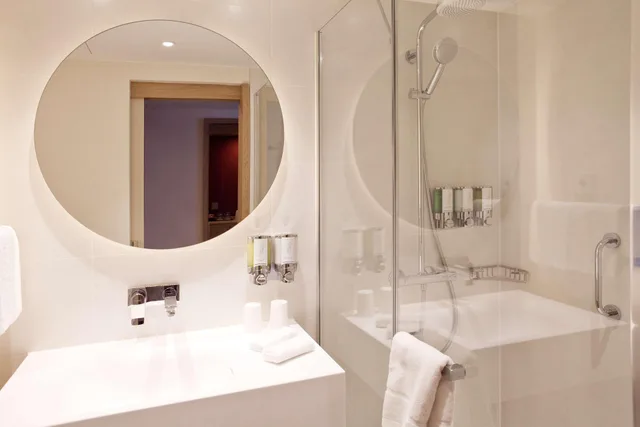 غرفة بسرير مزدوج بإطلالة، Hampton by Hilton Regensburg 5/5