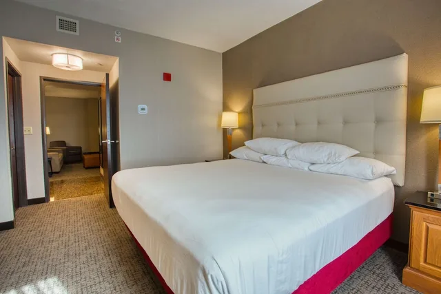 2 Rooms, Suite, King Bed, Sofa, Accessible, Drury Inn & Suites Near La Cantera Parkway 4/7