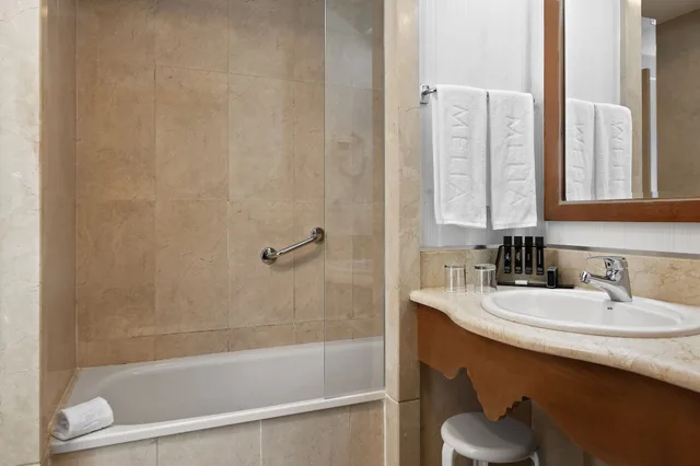 غرفة بريميوم بسرير كوين بإطلالة، Melia Atlantico Isla Canela 6/8