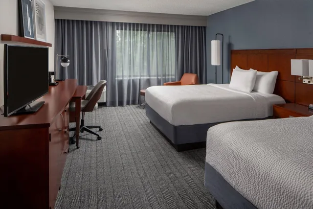 غرفة ديلوكس بسرير كوين، Courtyard New Orleans Covington Mandeville 2/4