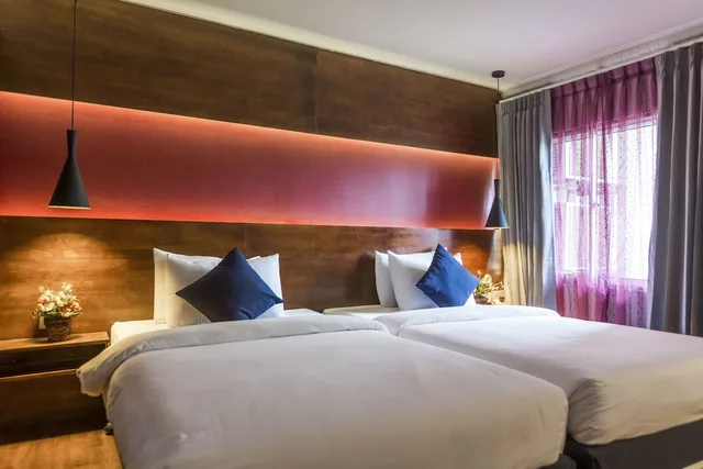 غرفة ديلوكس بسريرين منفصلين بإطلالة على المدينة، Pacific Hotel 3/9
