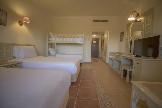 غرفة عائلية بسريرين منفصلين وسرير بطابقين، Sunrise Sentido Mamlouk Palace 3/4