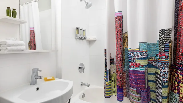Trendy, King Bed, Bay View، YVE HOTEL MIAMI 3/4
