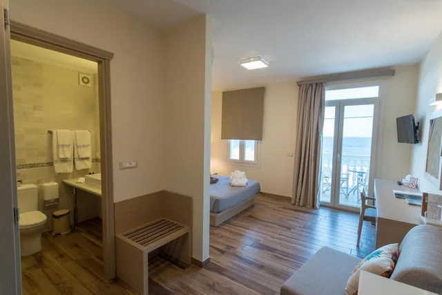 استوديو بريميوم، Grecian Castle Hotel 8/8