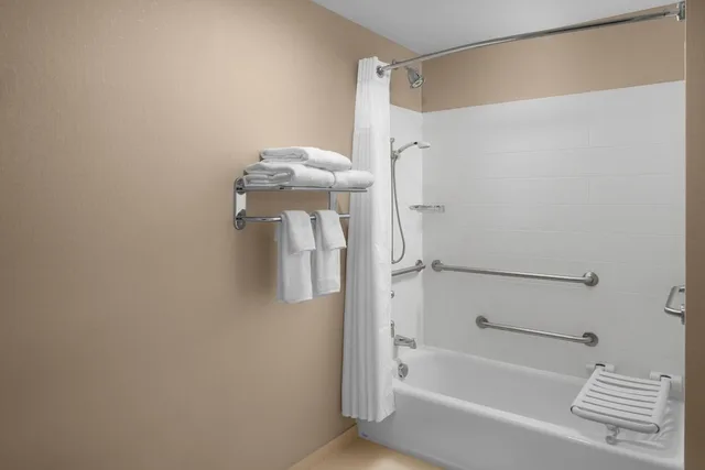 استوديو بسريرين كوين مع سرير سحّاب إضافي لذوي الإعاقة، Springhill Suites Pittsburgh Southside Works 7/7